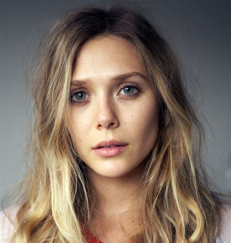 Elizabeth Olsen Body Measurements Bra Size Height Weight。